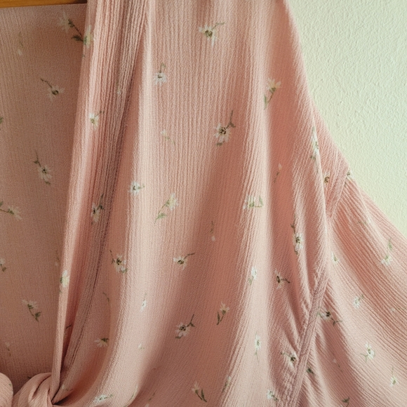 SOLD❗️Pink Rose Light Pink Kimono Small - Picture 3 of 5